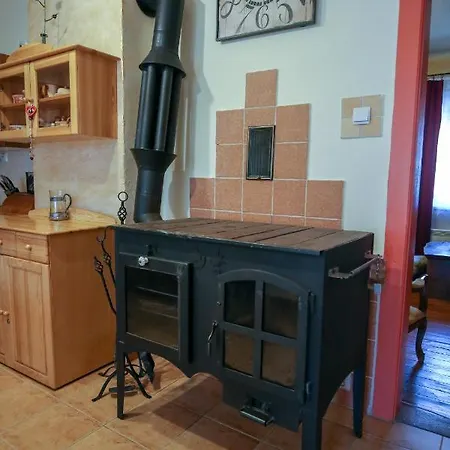 Everlast Vendégház 4*