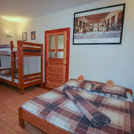 Everlast 招待所 Štúrovo